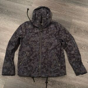 Coach - New York
Light rain jacket
Men’s medium